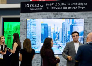 LG전자, 세계 최대 97형 올레드 TV 美 출시…프리미엄 시장 공략