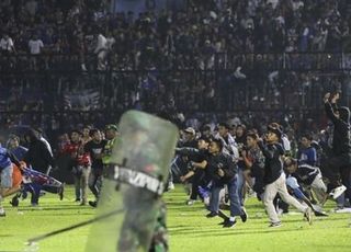 인니 축구장 참사 사망자 174명으로 늘어…"한국인 피해는 없어"