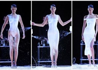 "스프레이 뿌렸더니"…알몸으로 무대 선 유명 女모델의 놀라운 퍼포먼스 (영상)