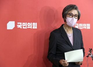 이양희 "이준석에 출석요청 여러 차례 전달"…李 측 '위헌' 주장 일축
