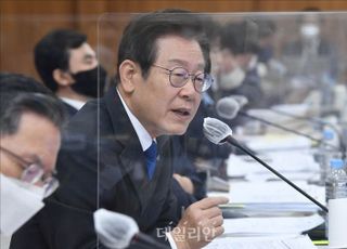 국방위원 이재명, 방산주 2억대 보유 논란…李측 "국방위 활동과 무관"