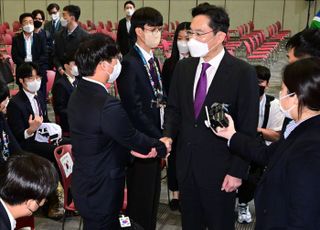 국제기능올림픽 한국 선수단 격려하는 이재용 부회장