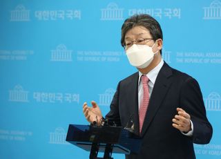 [與 당권주자 열전 ⑨] '중도·개혁' 앞세운 유승민…'깜짝 출마'로 당권 노릴까