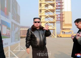 위성 가장 ICBM 도발 징후?…北, 동창리발사장 '움직임'