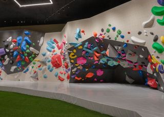 CGV - 스포츠 클라이밍짐 ‘피커스’ 2호점 구로에 오픈