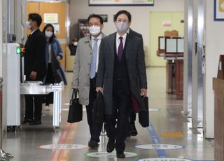 '고발사주 의혹' 손준성 검사, 법원 출석