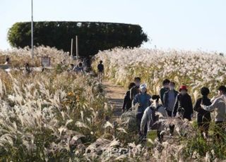 [내일날씨] 큰 일교차 주의...수도권·충청 미세먼지 ‘나쁨’