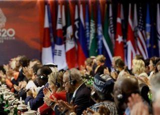 "강력한 용어로 러 전쟁 규탄"…공동선언 속 막 내린 G20 정상회의