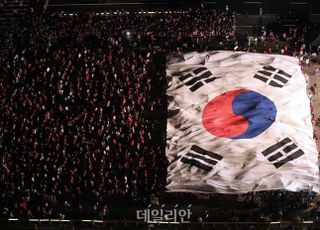 보편·특수, 韓 '투트랙 외교'의 마침표 [강현태의 빨간맛]
