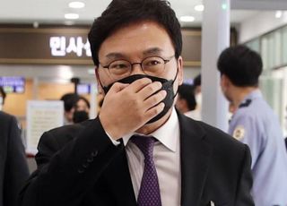 '이스타 항공 횡령·배임' 이상직 2심 선고, 12월 7일로 연기 