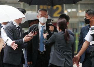 진실게임 양상 '백운규 재판'…"장관 승인 있어" vs "조기폐쇄 지시한 적 없어"