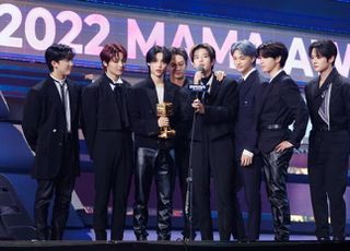 '2022 마마' BTS, 대상 '월드와이드 아이콘' 수상…스키즈 2관왕
