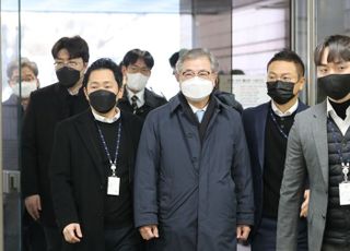[속보] '서해 피격' 서훈 前 국가안보실장 구속…"증거인멸 우려"