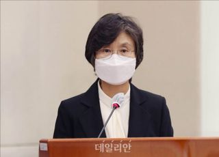 '대선 사전투표 관리 부실' 노정희 前 선관위원장 무혐의