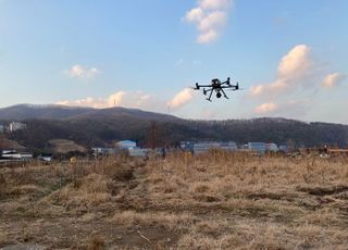 용인시 '드론 활용' 농가 '쓰레기 불법 소각' 단속