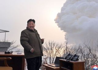 북한 "지구가 조선을 축으로 도는 새시대 도래"