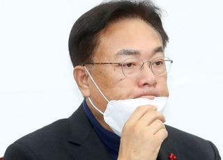 정진석 "대통령 비아냥 거리고 여당 공격하는 보수 참칭 패널, 모든 방송사  보수·진보 패널 균형 맞춰달라 공문 보내겠다"