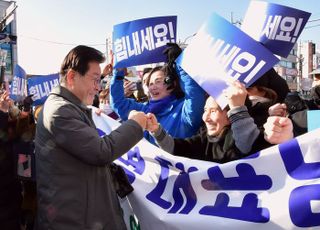 이재명, 소환 통보에 "불공정·몰상식 정권" 강력 반발