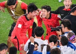 한국 축구 FIFA 랭킹, 3계단 오른 25위로 마무리