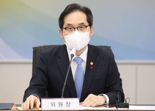 한기정 “디지털경제 공정이 중요해, 반도체산업 경쟁압력 유지토록 할 것”