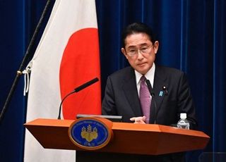 ‘반격 능력 확보’ 선언한 일본, 방위비 26% 증액…사상 최대 규모