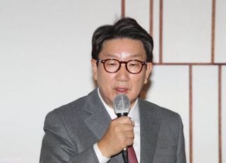 권성동, '윤핵관 제거' 유승민에 "민주당 아바타"