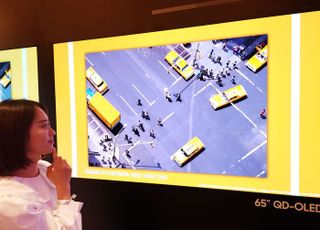 [CES 2023]삼성디스플레이, 'QD-OLED'로 폰타나 작품 전시