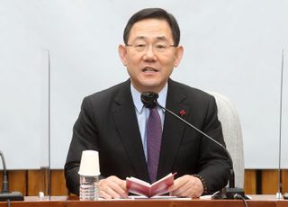 주호영 "이목 딴 곳 돌리려는 이재명…재판 거래 의혹 입장 밝혀야"