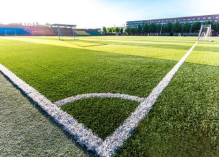 원산폭격에 가위로 주장 머리카락까지 자른 '고교 축구부 감독'…유죄 선고