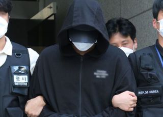 '인하대 성폭행 추락사' 가해자 징역 20년 선고…"범행 후 구호조치 안 해"