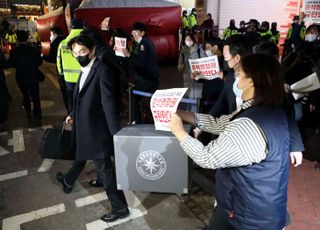 "국정원 대공수사권 필요"…간첩 의혹 사건서 존재감 확인한 국정원