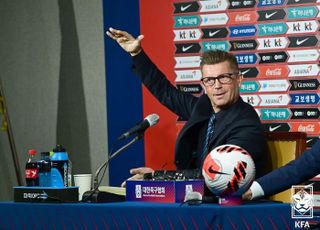 월드컵 앞둔 벨 감독, 한국어로 “낙관적” 자신감
