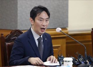 금감원장 "은행 사회적역할 소홀…성과보수체계 점검해야"