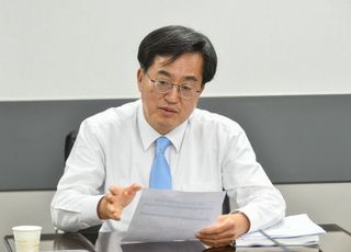 김동연 경기지사 "지금 한국 경제는 '윤석열 리스크'를 앓고 있다"