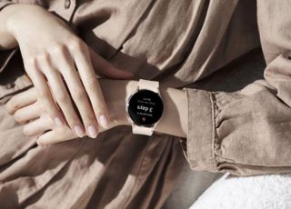 온도센서로 생리주기까지…디지털 헬스 기기로 변신 중인 '갤워치5'