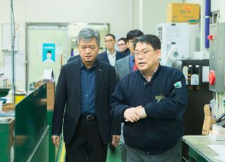 무보, 올해 중기에 74조원 금융지원…이인호 사장 수출 현장방문