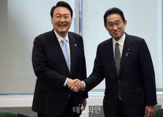 요미우리 "日, 韓이 WTO 제소 취하하면 반도체 수출규제 해제 검토"