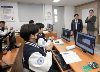 이재용 "젊은 기술인재가 제조업 원동력"…기술인재 중시 행보