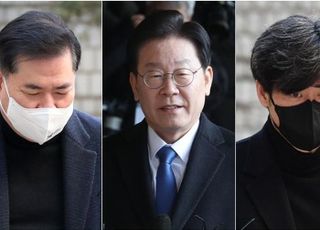 검찰 "공중전화 연락하고 첩보영화처럼 만난 김용·정민용"