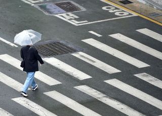 [내일 날씨] 전국 흐리고 일부 ‘빗방울’…포근한 날씨는 지속