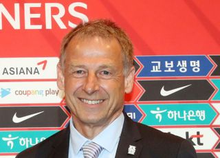 클린스만 축구 국가대표팀 감독 '자신감 넘치는 미소'