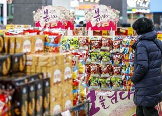 ‘전쟁 중 장수 안 바꾼다’ 주요 상장 식품사 수장 재선임