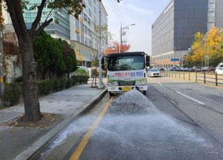 경기도, 도로변 미세먼지 제거…‘도로 청소차 집중 운행