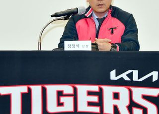 ‘한국 야구 왜 이러나’ 개막 앞두고 악재 연속