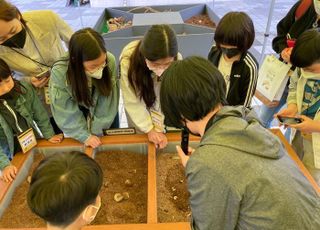 '곤충의 모든 것'…경기도 농기원, ‘곤충체험학교’운영