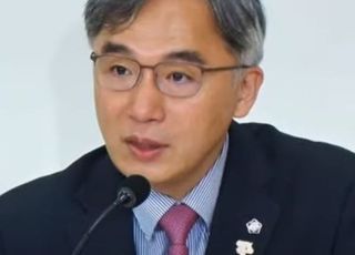 '성추행 피소' 정철승, 무고 혐의로 후배 맞고소 "전형적인 가짜 미투, 의도적인 거짓말"