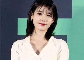 아이유 측 “표절 피소? 수사기관 연락 못 받아…각종 루머에 고소장 제출”