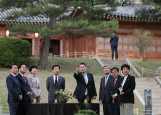 尹대통령, 김진표 의장과 '협치' 한목소리…여야 원내대표 만나면 "가겠다"