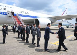 윤대통령, G7 참석차 서울공항 통해 일본 히로시마로 출국