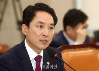 "총선 출마하느냐"…박민식 초대 보훈부장관 청문회 최대 쟁점 부상